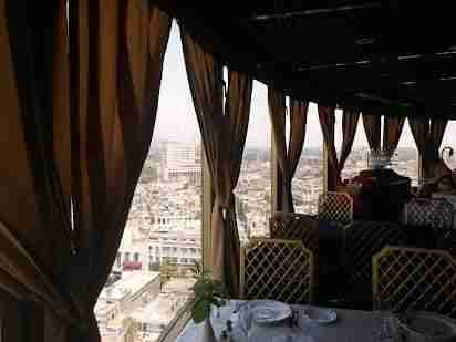 المطعم الدوار