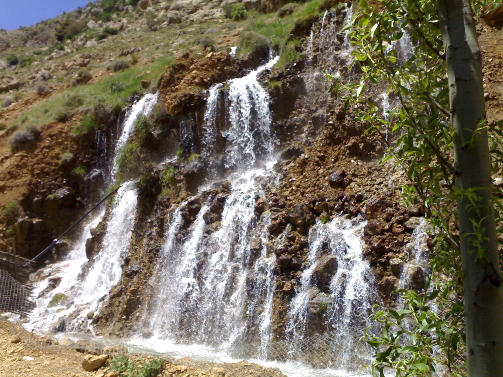 شلالات بيت جن - beit jinn waterfall